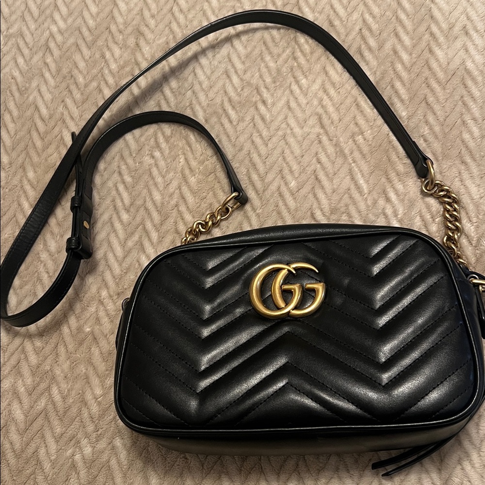 Gucci Black Chevron Crossbody Bag with Gold Logo Excellent condition